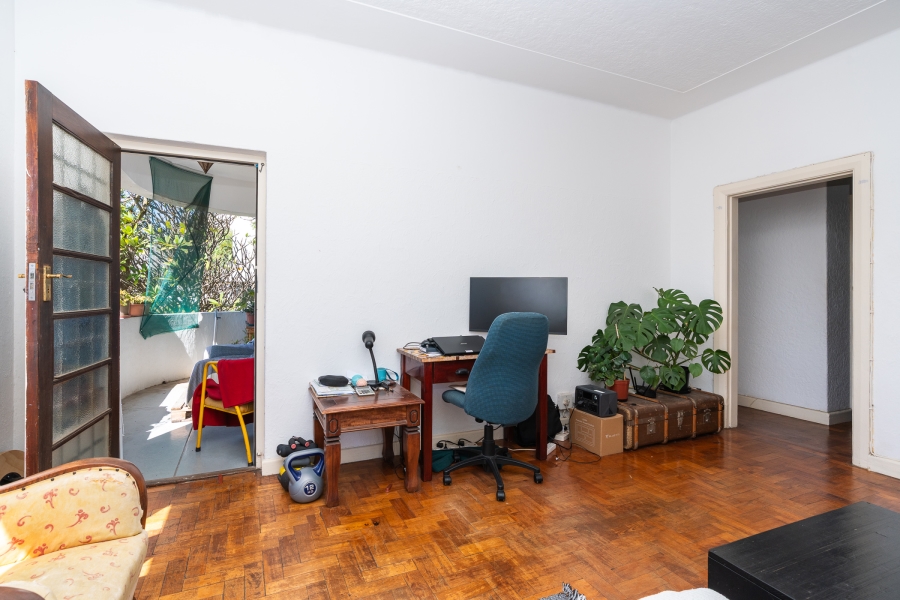 2 Bedroom Property for Sale in Vredehoek Western Cape